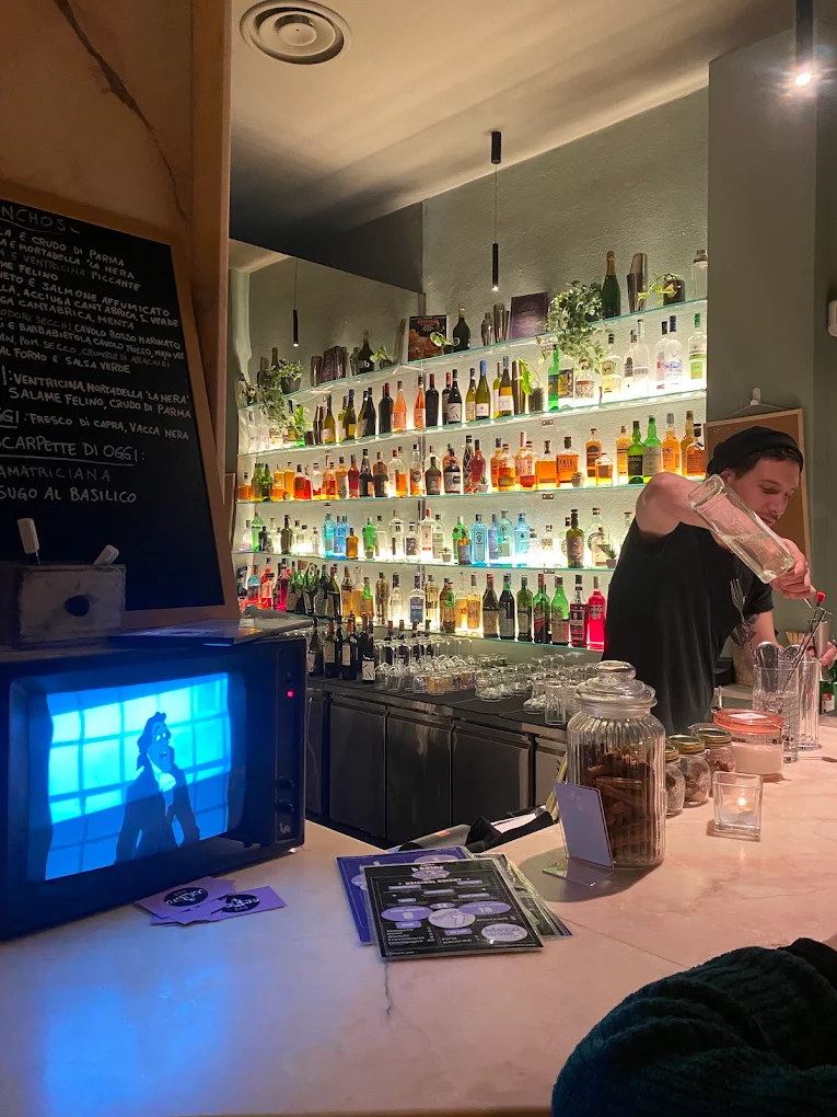 Interno di FRERO Bar